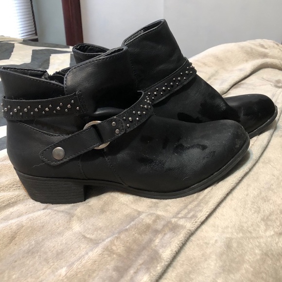 Shoes. Booties most size 8 1/2 or 9. Rarely worn. - Picture 7 of 11